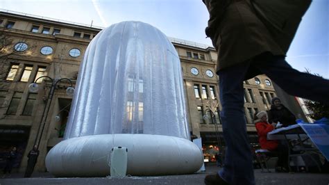 Blowjob ohne Kondom gegen Aufpreis Bordell Sankt Gallen